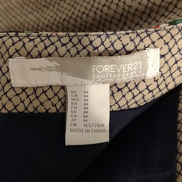 🎀Forever 21 print my no skirt Sz M - Picture 4 of 6